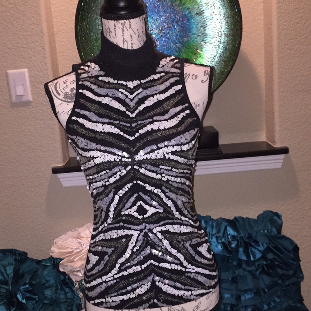 Cache Black Mock Neck Size Small! Beautiful!👚